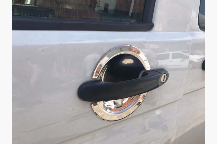 Volkswagen T5 Caravelle 2004-2010 Edelstahl Unterlagen für Türgriffe Foto 4