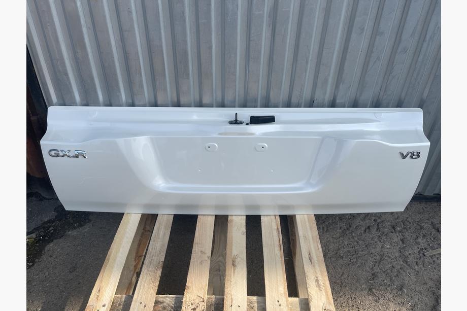 Toyota Land Cruiser 200 2007-2021 Kofferraumklappe unten 2016+ weiß (GEBRAUCHT, Original) Image