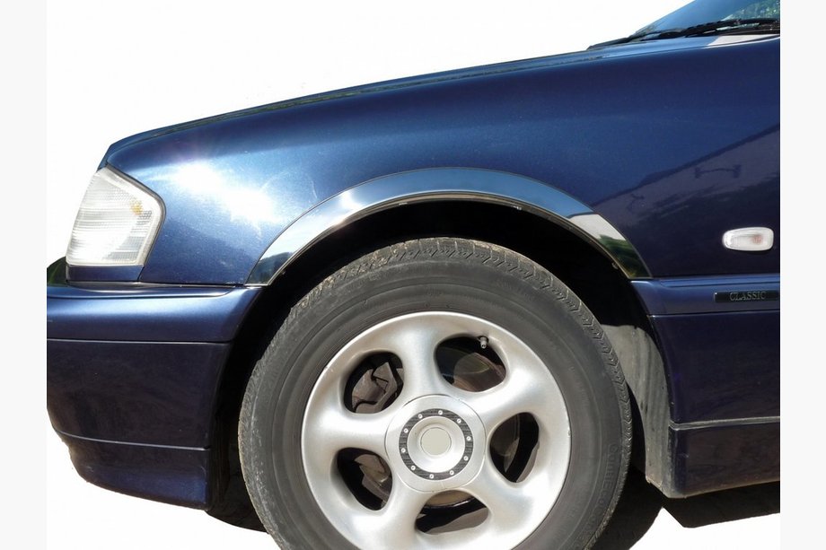 Mercedes C-class W202 1993-2001 Radlaufverkleidungen (4 Stk, Edelstahl) Image