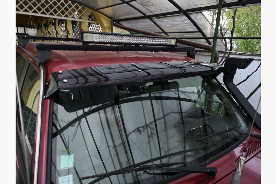 Nissan Patrol Y61 1997-2011 Frontscheiben-Sonnenblende Image