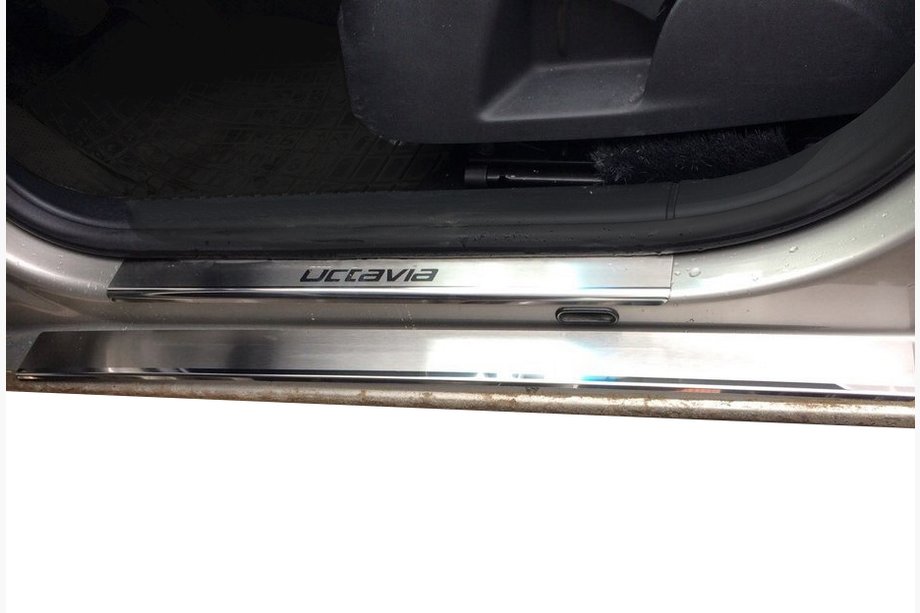 Skoda Octavia II A5 2010-2013 Einstiegsleisten Abdeckungen Nataniko (8 Stk, Edelstahl) Standard - Lohmann Band, 0.5 mm Image