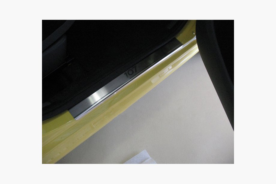 Peugeot 107 2005-2014 Einstiegsleisten Natanika Premium (4 Stk, Edelstahl) Image