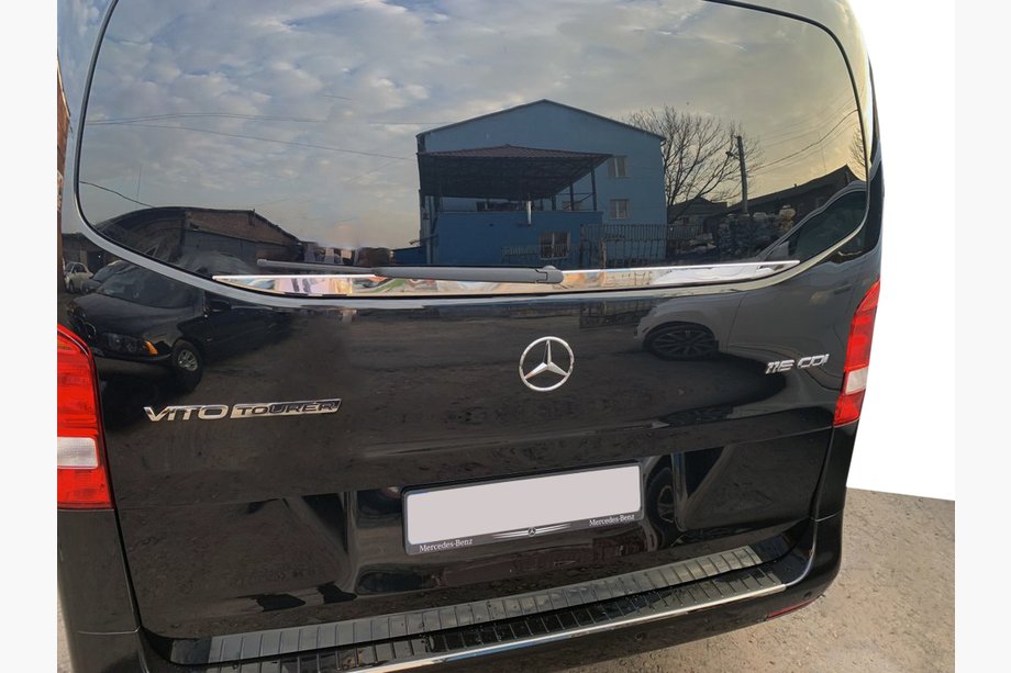 Mercedes Vito/V-class W447 2014- Chromleiste Heckscheibe (kleines Glas) Edelstahl Carmos - Türkischer Edelstahl Image