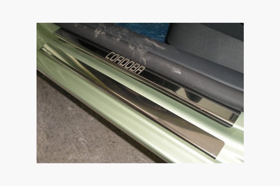 Seat Cordoba 2000-2009 Einstiegsleisten Abdeckungen Nataniko (8 Stk., Edelstahl) Standard - Lohmann Band, 0,5 mm Image