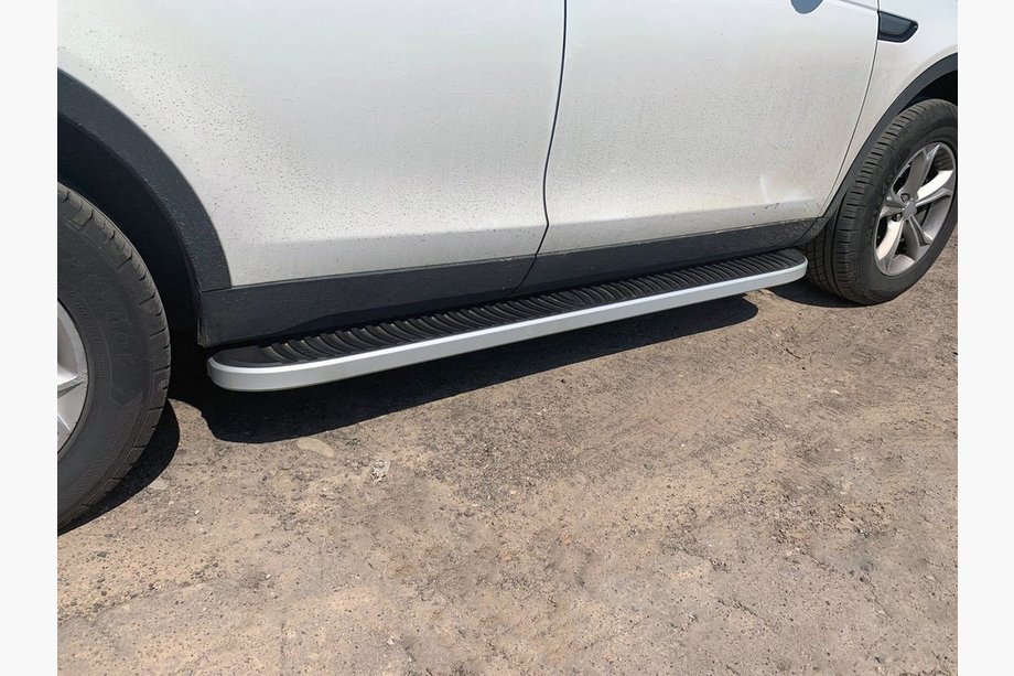Land Rover Discovery Sport 2014- Seitenschweller Tayga Grey (2 Stk., Aluminium) 2014-2019 Image