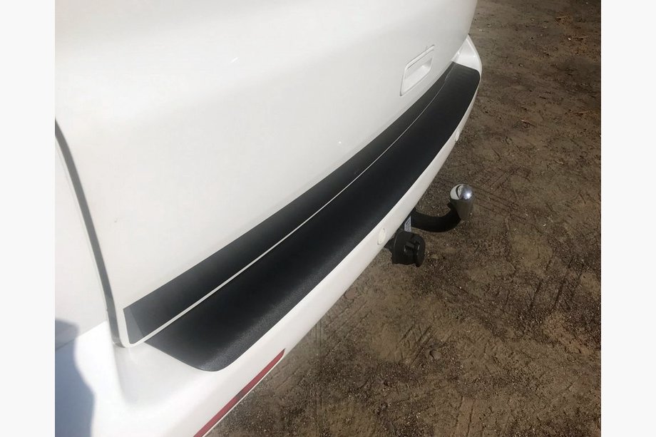 Volkswagen T5 Transporter 2003-2010 Heckstoßstangenabdeckung mit Kante (ABS-Kunststoff) Matt Image