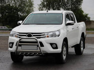 Toyota Hilux 2015- Frontschutzbügel QT008 (Edelstahl) Foto 1