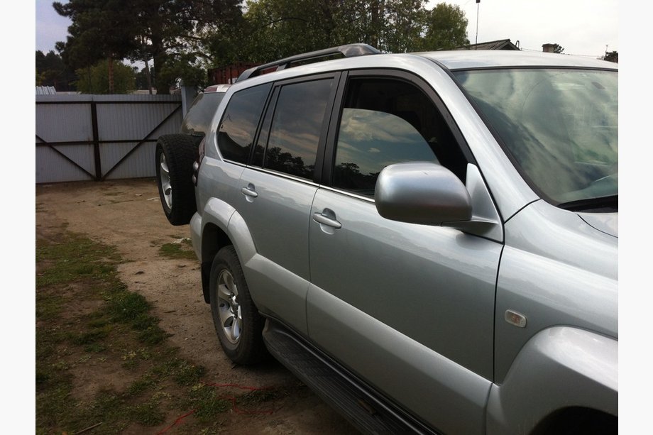 Toyota Land Cruiser Prado 120 2002-2009 Fensterzierleisten Edelstahl Aussen (6 Stk) Foto 3