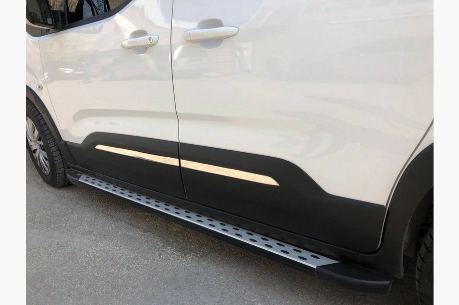 Peugeot Partner/Rifter 2019- Edelstahl Türleisten Abdeckungen Image