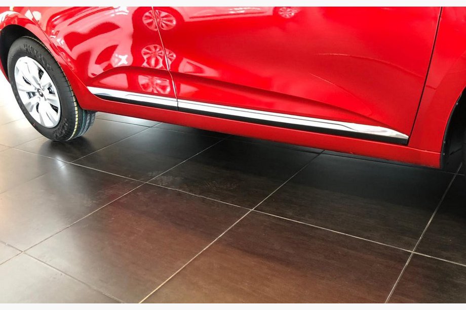 Renault Clio V 2019- Edelstahl Türleisten Abdeckungen Carmos - Türkischer Edelstahl Image