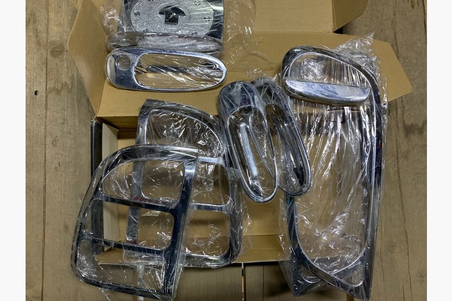 Toyota Rav 4 2001-2005 Chrom Paket (2003-2005) Image