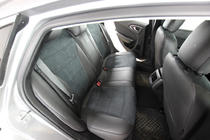 Chrysler 200 II 2014-2017 Autositzbezüge Kunstleder+Stoff+Alcantara Antara A001 (kompletter Innenraum) Foto 6
