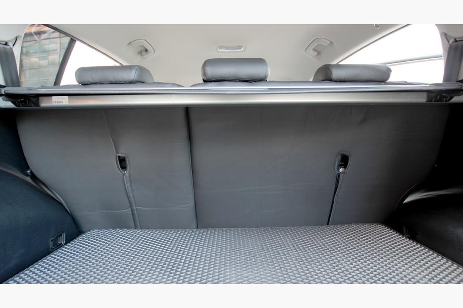 Kia Sportage 2015-2021 Autositzbezüge Kunstleder+Stoff+Alcantara Antara A001 (kompletter Innenraum) Foto 3