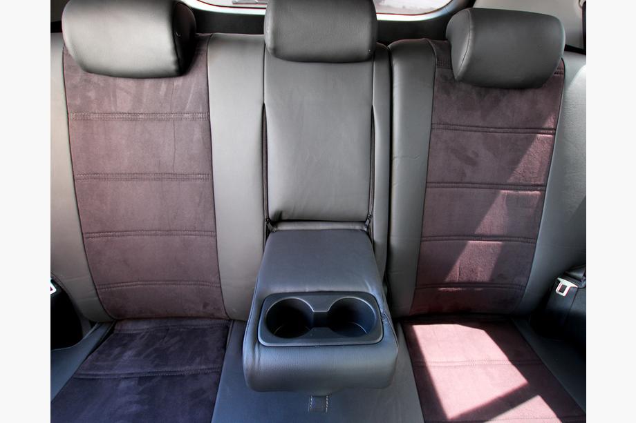 Kia Sportage 2015-2021 Autositzbezüge Kunstleder+Stoff+Alcantara Antara A001 (kompletter Innenraum) Foto 6