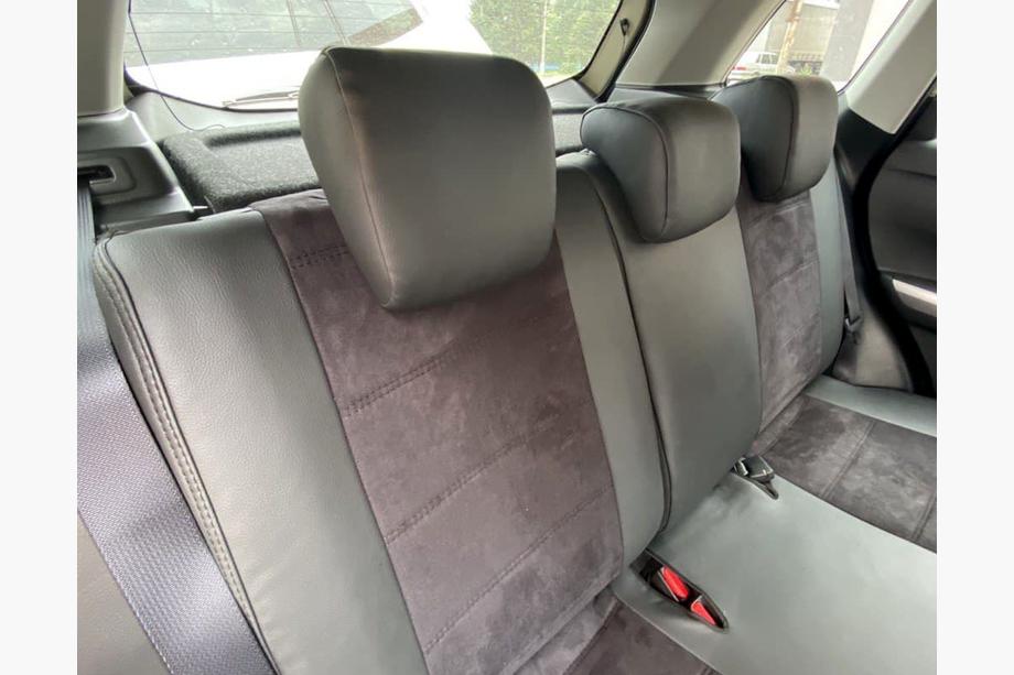 Suzuki Vitara 2015- Autositzbezüge Kunstleder+Stoff+Alcantara Antara A001 (kompletter Innenraum) Foto 12