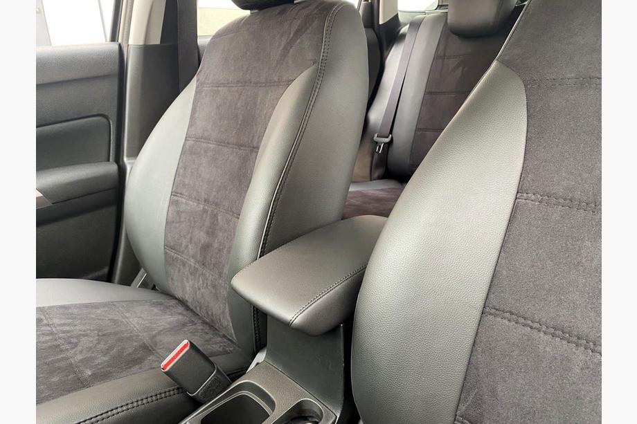 Suzuki Vitara 2015- Autositzbezüge Kunstleder+Stoff+Alcantara Antara A001 (kompletter Innenraum) Foto 14