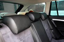 Skoda Octavia II A5 2006-2010 Autositzbezüge Kunstleder+Stoff+Alcantara Antara A001 (kompletter Innenraum) Foto 9