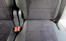 Volkswagen Caddy 2010-2015 Autositzbezüge Kunstleder+Stoff+Alcantara Antara A001b (Komplettset) Foto 6