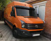 Volkswagen Crafter 2006-2016 Frontscheibenblende am Rahmen V2 (schwarz glanz, 5mm) Foto 1