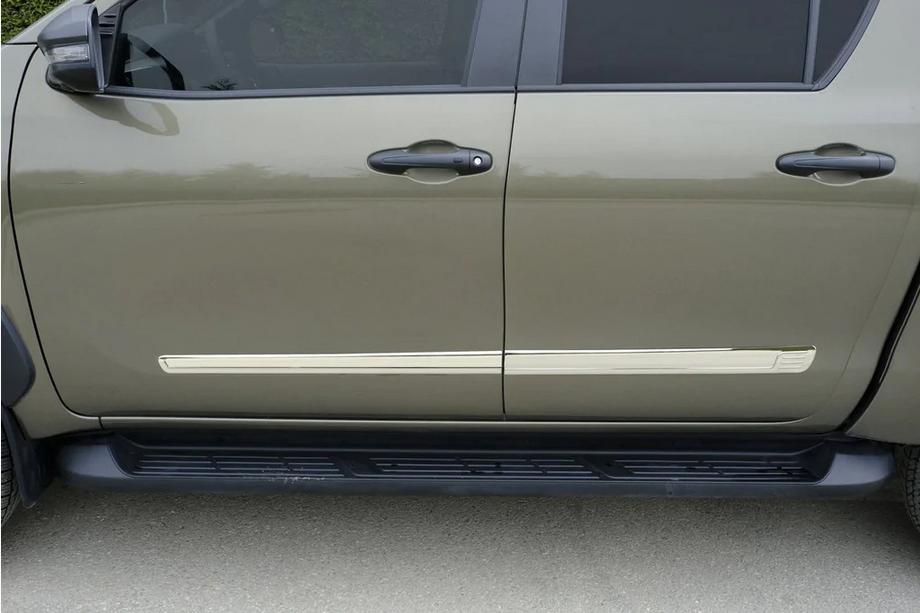 Nissan Navara/NP300 2016- Türleisten Edelstahl (4 Stück) Image