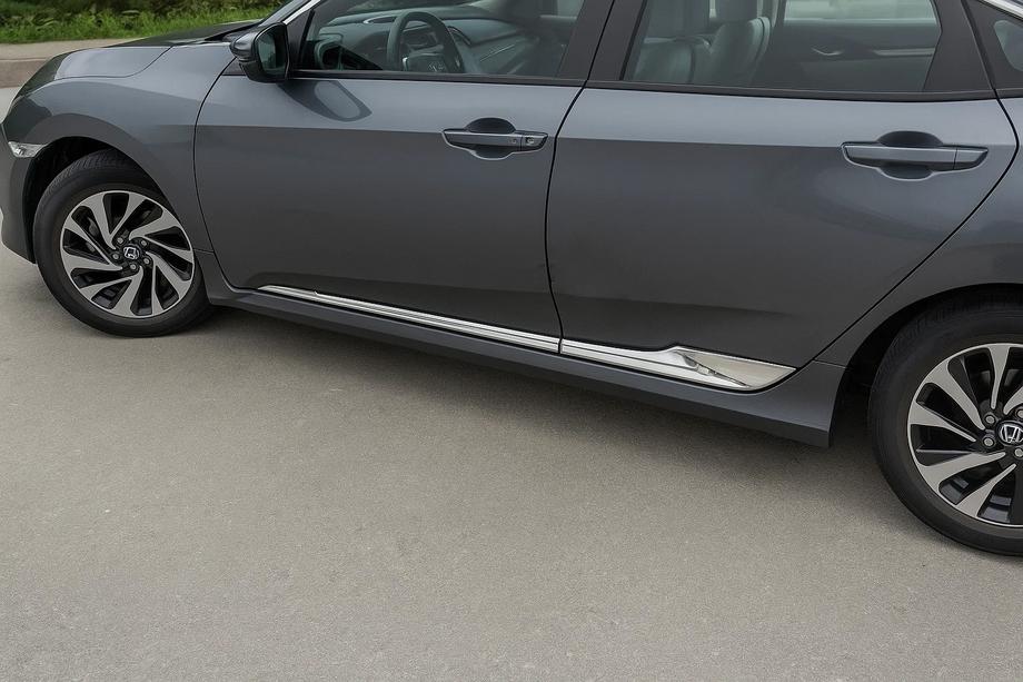 Honda Civic Sedan X 2016-2021 Türleisten V2 (4 Stk, Edelstahl) Image