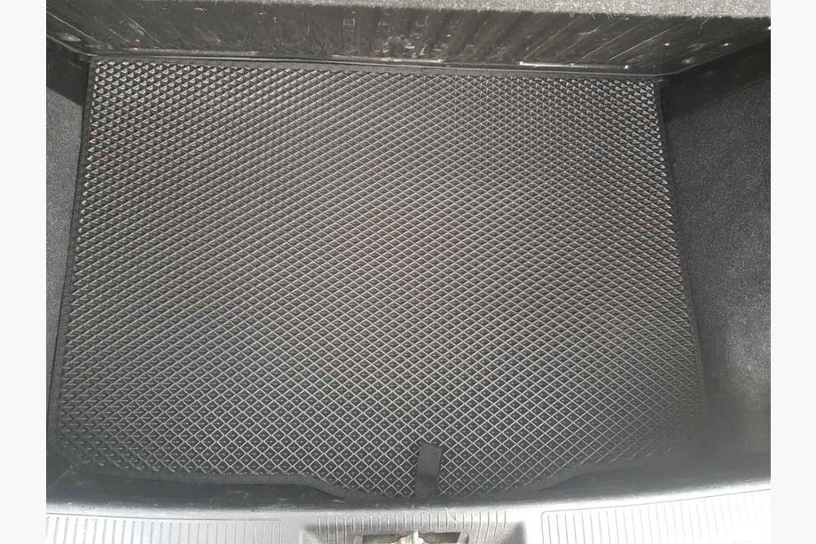 Fiat Punto Grande/EVO 2006-2018 EVA Kofferraummatte (schwarz) Image