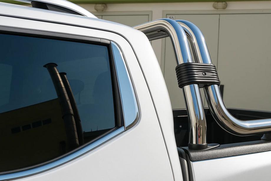 Nissan Navara/NP300 2016- Edelstahl Abdeckungen für hintere Säulen (2 Stk) Image