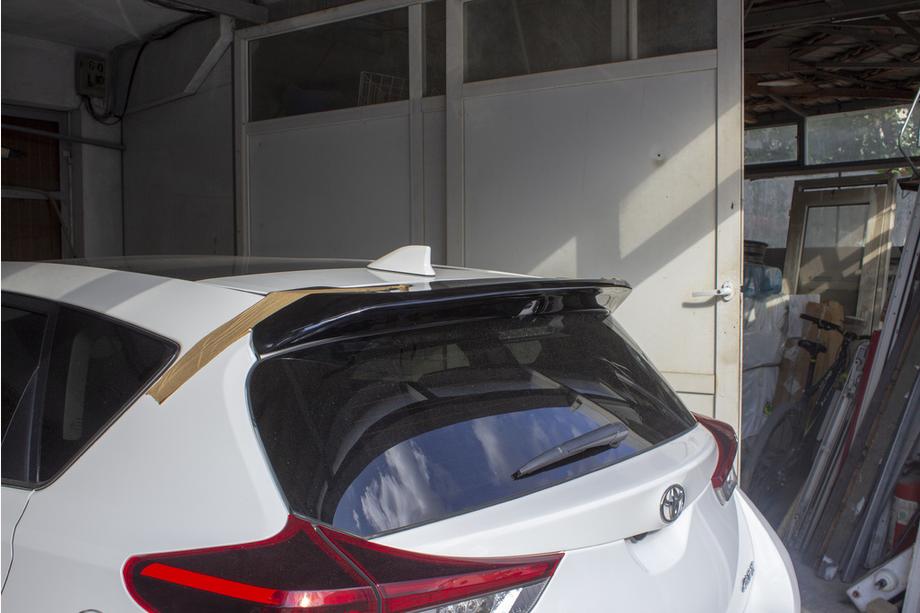 Toyota Auris 2012-2018 Heckspoiler (grundiert zum Lackieren) Foto 3