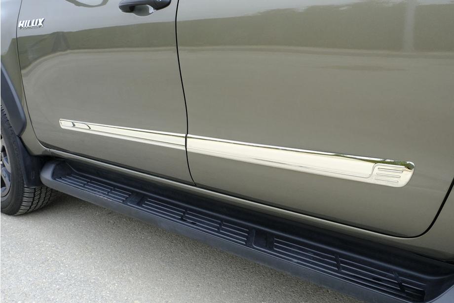 Toyota Hilux 2015- Zierleistenabdeckungen OmsaLine (4 Stk, Edelstahl) Image