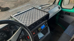 Mercedes T1 (207-410) 1977-1995 Ablagebrett Armaturenbrett (Grau mit grauer Naht) Foto 2