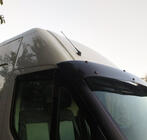 Iveco Daily 2014- Frontscheibenblende V2 (schwarz glanz, 5mm) Foto 4