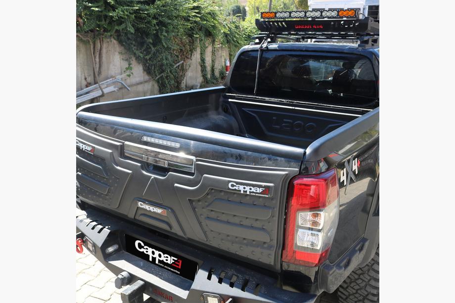 Mitsubishi L200 2015-2024 Ladekantenschutz (3 Stk.) Image