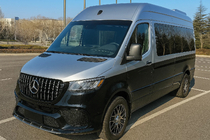 Mercedes Sprinter W907/W910 2018- Frontstoßstange mit Grill V1 (AMG) Foto 1