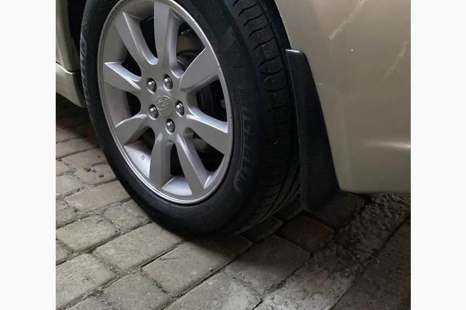 Subaru Legacy 2003-2009 Original Schmutzfänger Premium 2006-2009 (4 Stk) Image