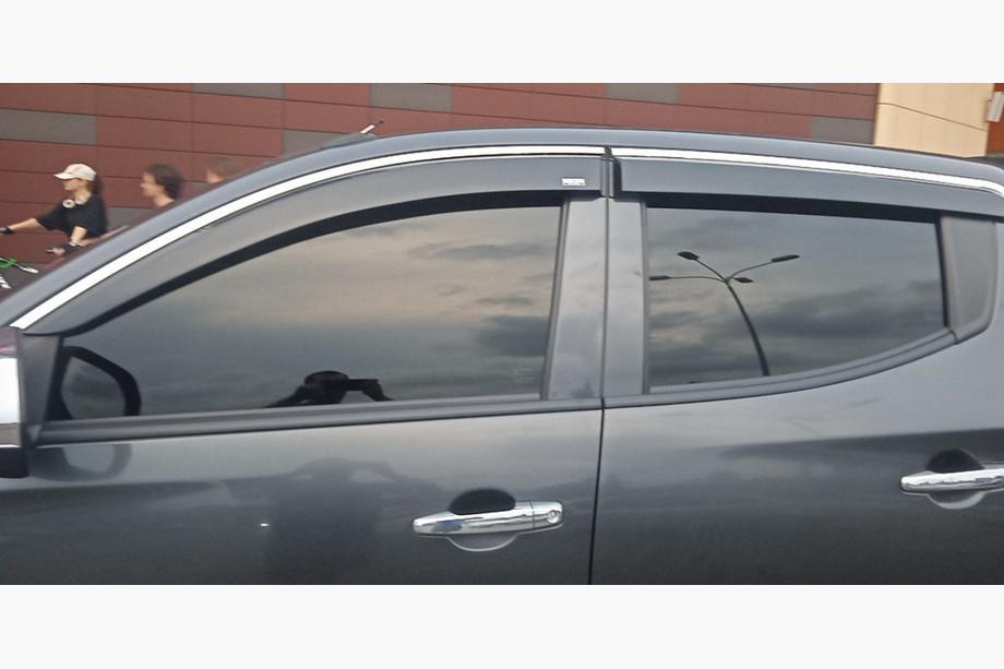Fiat Fullback 2016- Windabweiser mit Chromleiste (4 Stk, Niken) Image