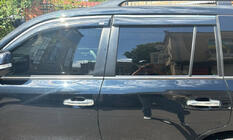 Toyota Land Cruiser 200 2007-2021 Windabweiser mit Chromleiste (4 Stk, Niken) Foto 1