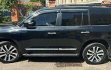 Lexus LX570/450d 2008-2022 Windabweiser mit Chromleiste (4 Stk, Niken) Foto 2