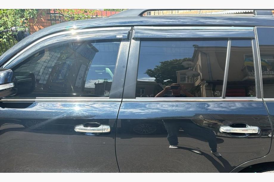 Lexus LX570/450d 2008-2022 Windabweiser mit Chromleiste (4 Stk, Niken) Image