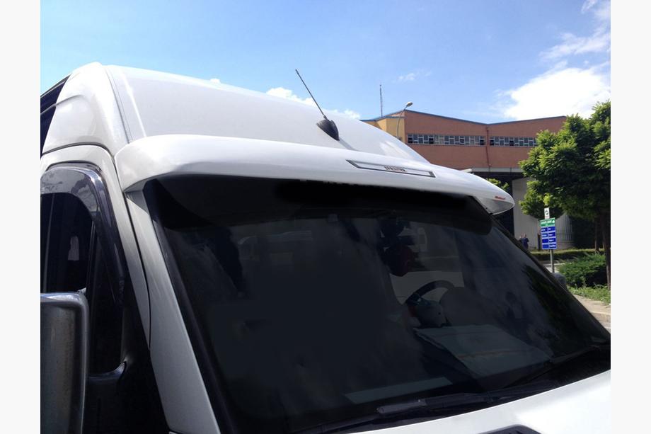 Mercedes Sprinter W906 2006–2018 Windschutzscheiben Deflektor V3 (lackierbar, zum Kleben) Image