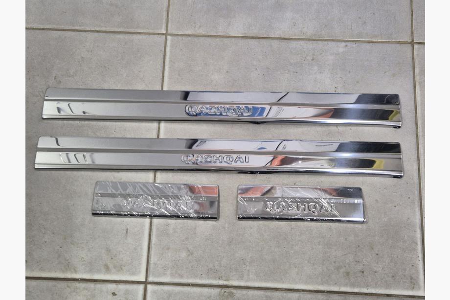 Nissan Qashqai 2007-2010 SONDERANGEBOT! Einstiegsleisten Abdeckungen (Omsa, 4 Stk, Edelstahl) Image