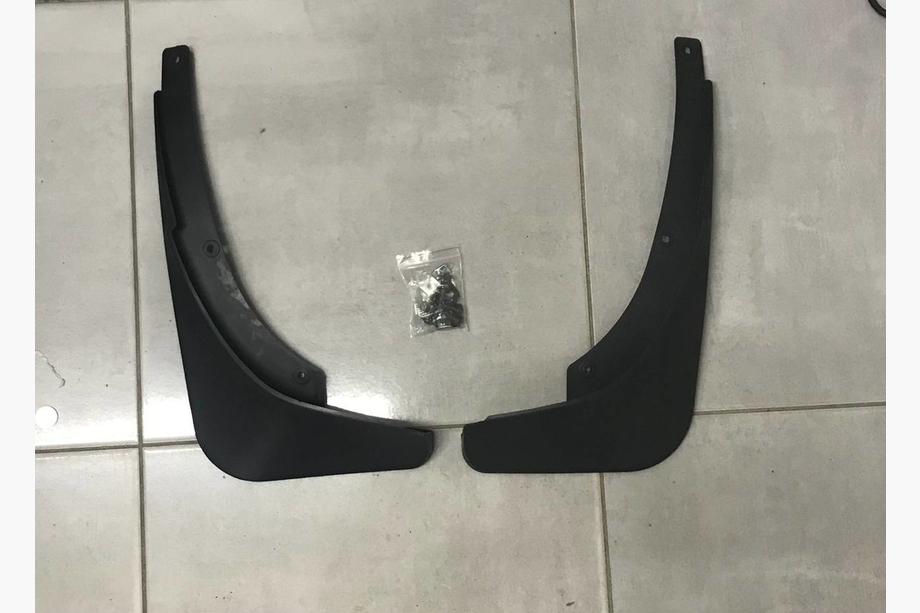 Skoda Yeti 2009-2017 Premium Heckschmutzfänger (2 Stk) Image