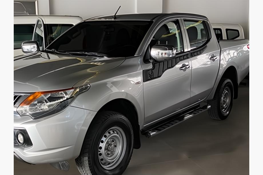 Mitsubishi L200 2015-2024 Obere Türleisten 2015-2019 (4 Stk, ABS) Image