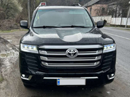 Toyota Land Cruiser 200 2007-2021 Facelift Kit auf LC 300 High-Line (Komplettset) Foto 4