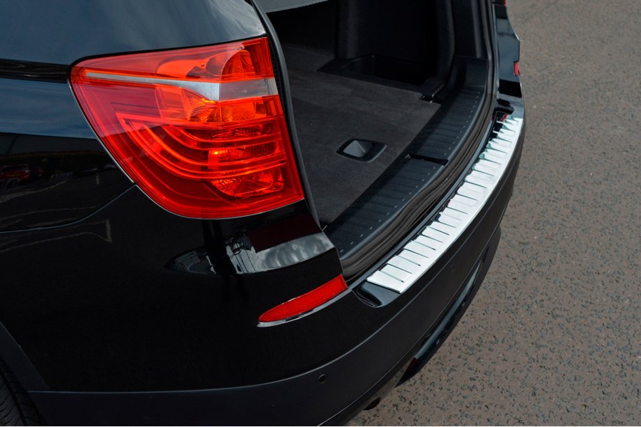BMW X3 F25 2011-2018 Edelstahl Ladekantenschutz OmsaLine (glanz, Edelstahl) Image