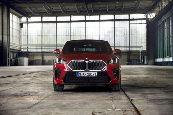 Elektrischer Kompakt-Crossover BMW iX2