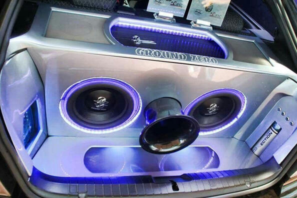 So wählen Sie einen Soundverstärker für ein Auto aus: Tipps und Empfehlungen