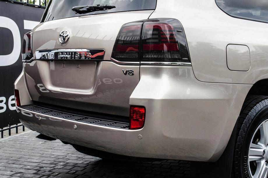 Toyota Land Cruiser 200 2007-2021 Rückleuchten 2008-2015 (Sequential Red) Image