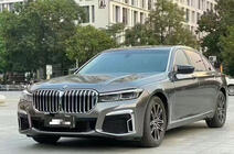 BMW 7 Series F01/F02 2008-2015 Facelift Kit auf G12 M760 (mit Austausch von Kofferraumdeckel und hinteren Kotflügeln) Foto 4