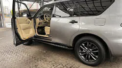Nissan Armada 2016-2024 Seitenschweller New Vision Grey (2 Stk., Aluminium) Foto 3