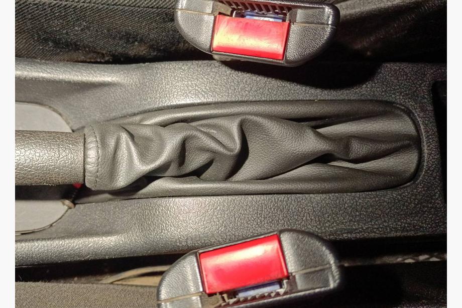 Opel Astra G classic 1998-2012 Handbremsmanschette (mit Rahmen) Image